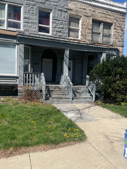 Building Photo - 7652 S Eggleston Ave