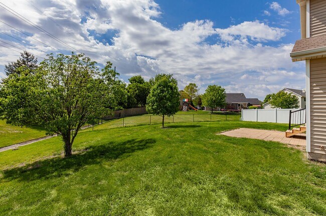 Building Photo - SPACIOUS LIVING!! 4 Bedroom, 3 Bathroom Home in Waukee!