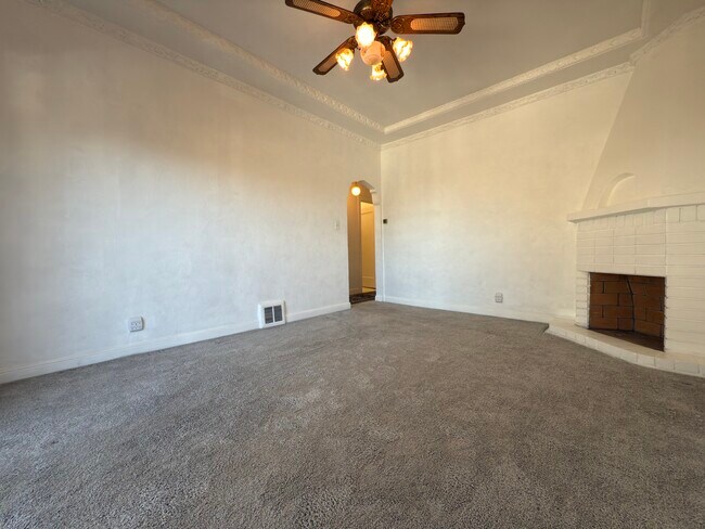 Building Photo - 160 San Benito Rd