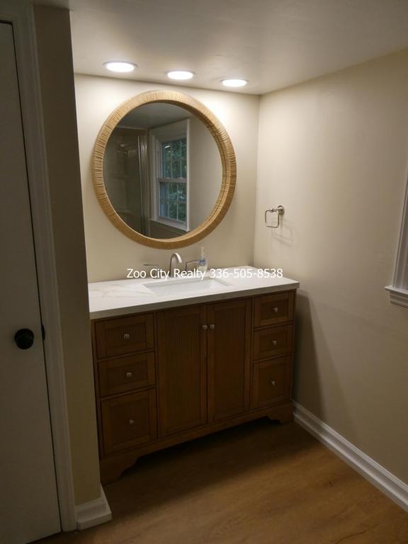 Building Photo - 589 McDermott St