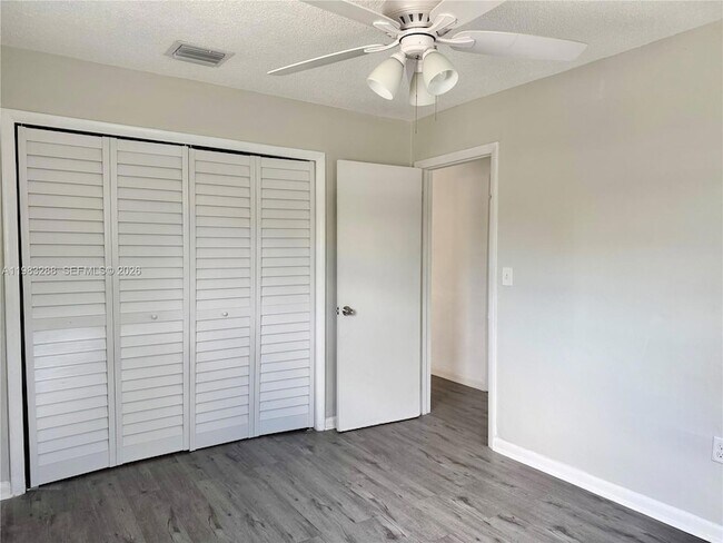 Building Photo - 1305 NW 4th St