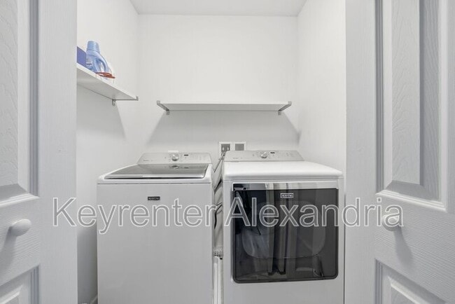 Building Photo - 6022 Rixey Dr