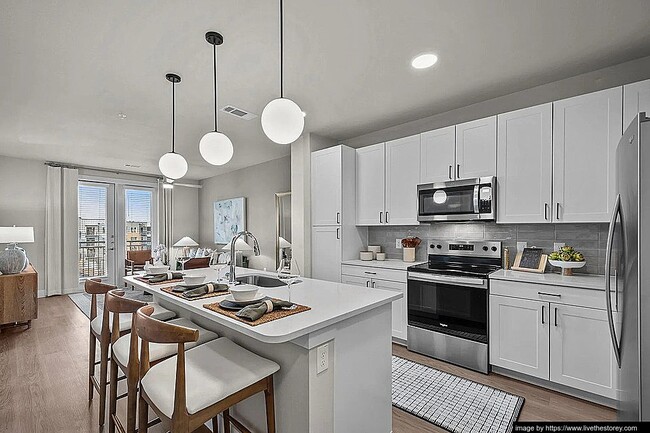 Building Photo - 8001 N Stemmons Fwy