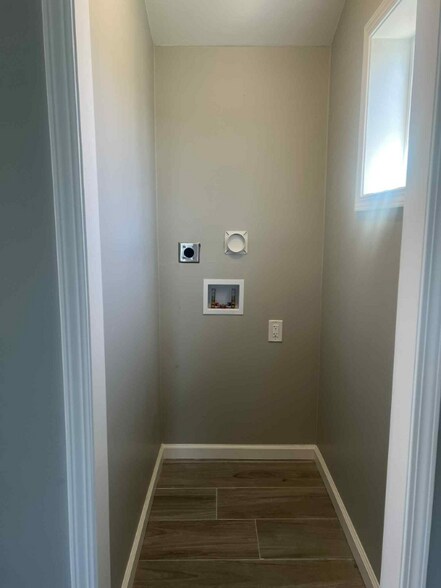 Building Photo - 808 Colton Dr
