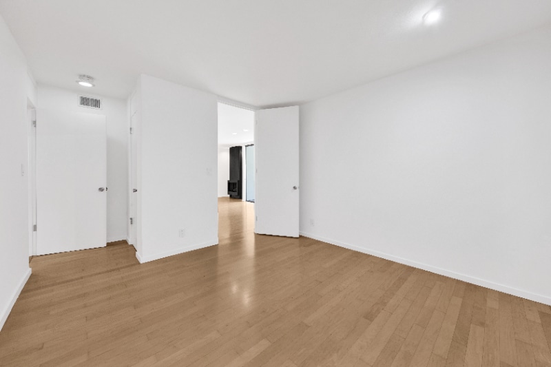 Building Photo - 1147 N Clark St