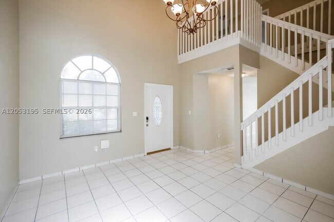 Building Photo - 621 SW 176th Ave