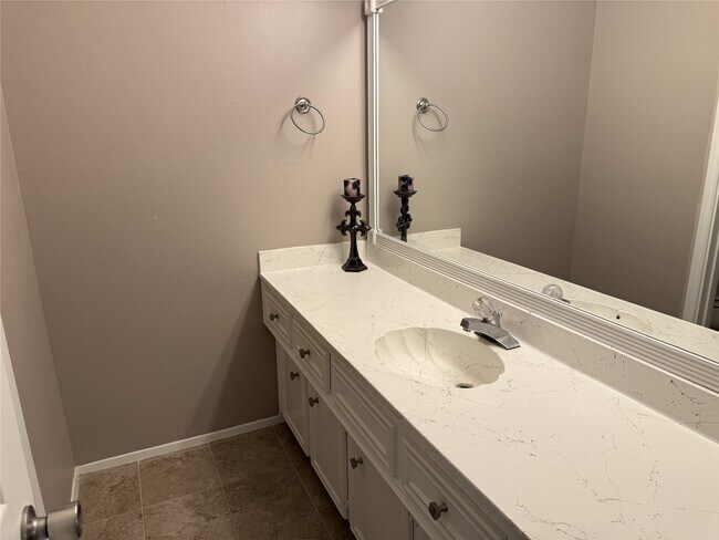 Building Photo - 62 Evanston St