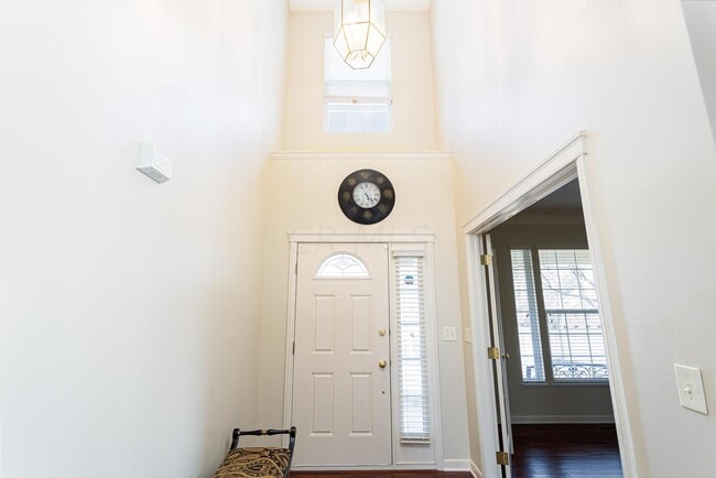 Building Photo - 5830 Prospect Ln