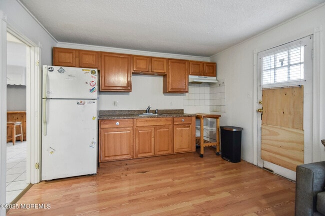 Building Photo - 811 US-9