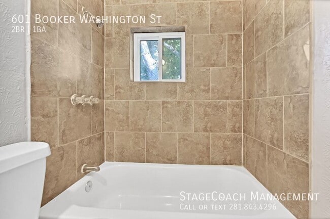 Building Photo - 601 Booker T Washington St