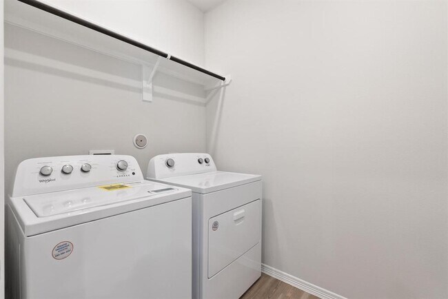 Building Photo - 5827 Fresh View Ct