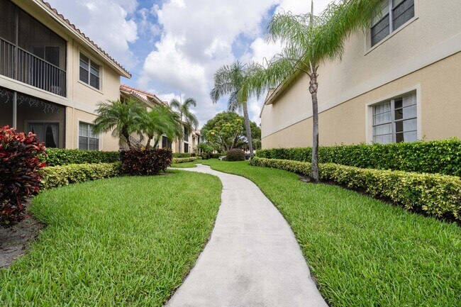 Building Photo - 1247 SW 46th Ave