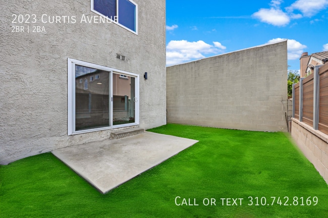 Building Photo - 2023 Curtis Ave