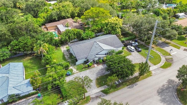 Building Photo - 12193 SW 82nd Ave