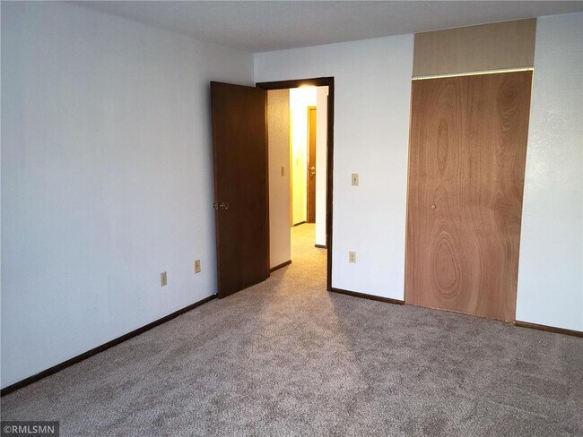 Building Photo - 539 S Wasson Ln