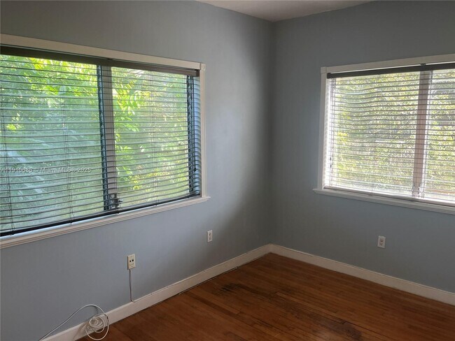 Building Photo - 223 Calabria Ave