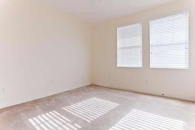 Building Photo - 660 Amador Ln