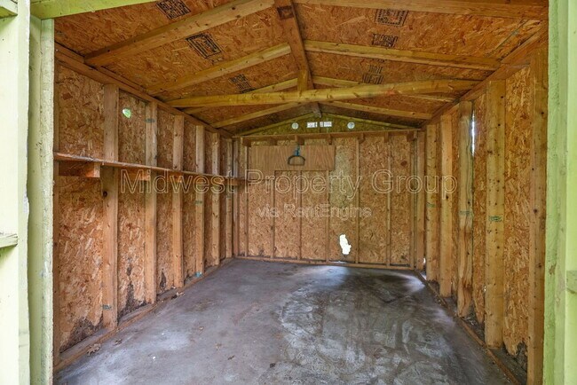 Building Photo - 8 Kathleen Ct