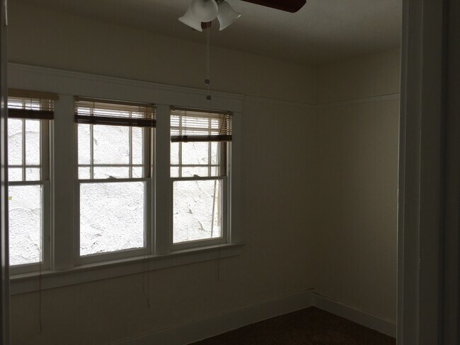 Building Photo - Hillcrest/North Park 3BR/1BR (or 2Br+Offic...