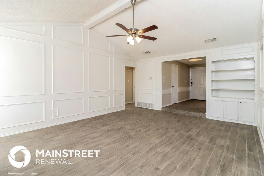 Building Photo - 4104 Firethorn Dr