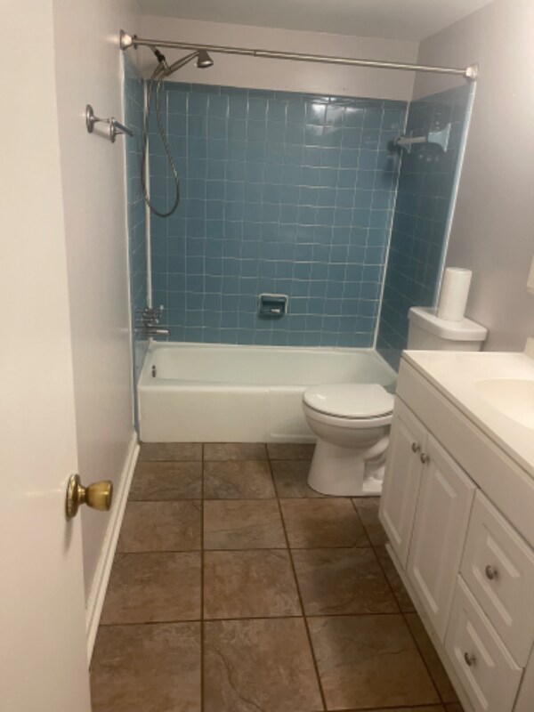 Building Photo - 1527 Americana Dr