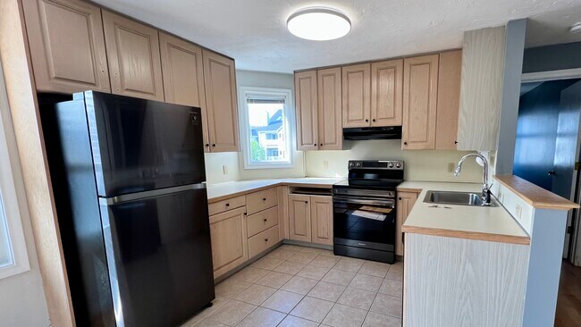 Building Photo - 114 Burkhall St