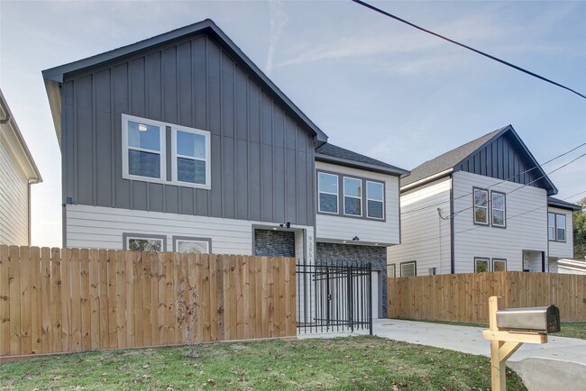 Building Photo - 9305 Tower St