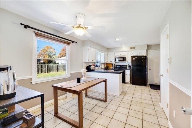 Building Photo - Schedule a Showing Today!!!