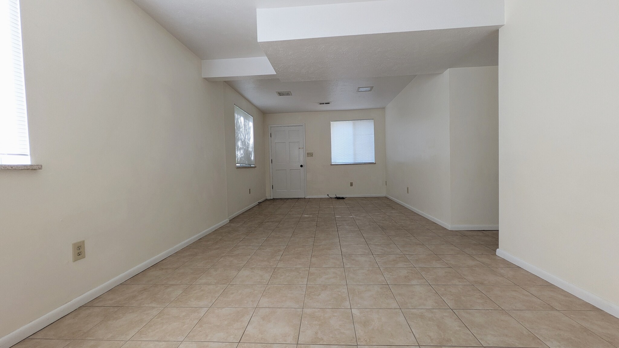 Building Photo - 8820 W 32nd Ave