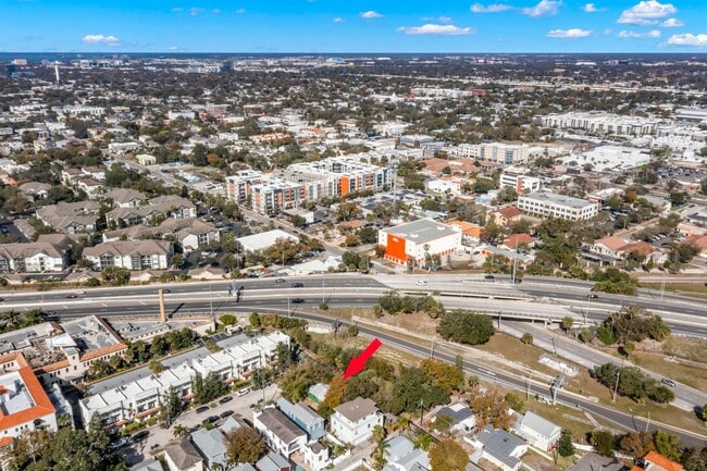 Building Photo - Historic Hyde Park Gem: Fully Renovated 2-...