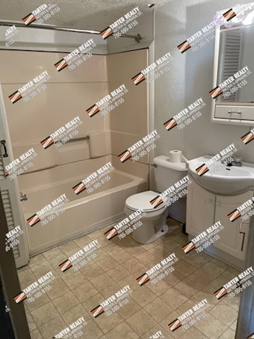 Building Photo - 533 W Franklin St