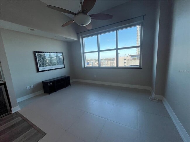 Building Photo - 1208 E Kennedy Blvd