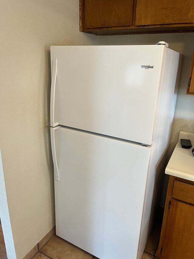 Building Photo - 4384