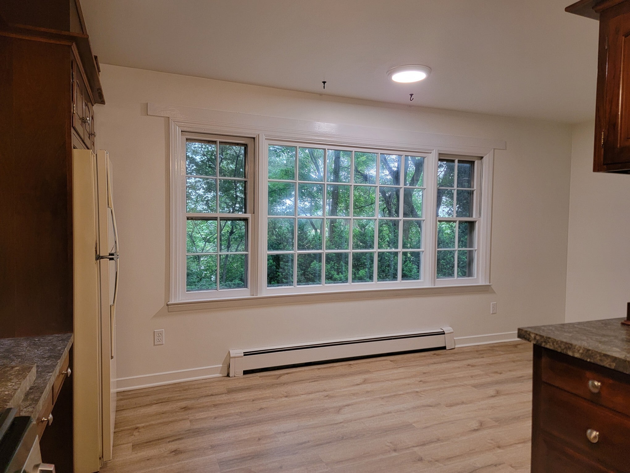 Building Photo - 358 Pool Rd