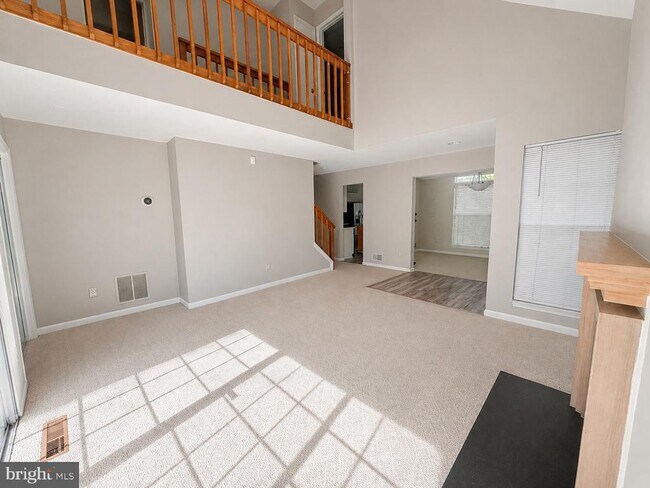 Building Photo - 982 Yachtsman Way