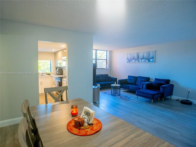 Building Photo - 9400 W Flagler St