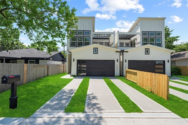 Building Photo - 7210 England St