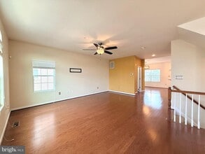 Building Photo - 3517 Sea Grass Ln