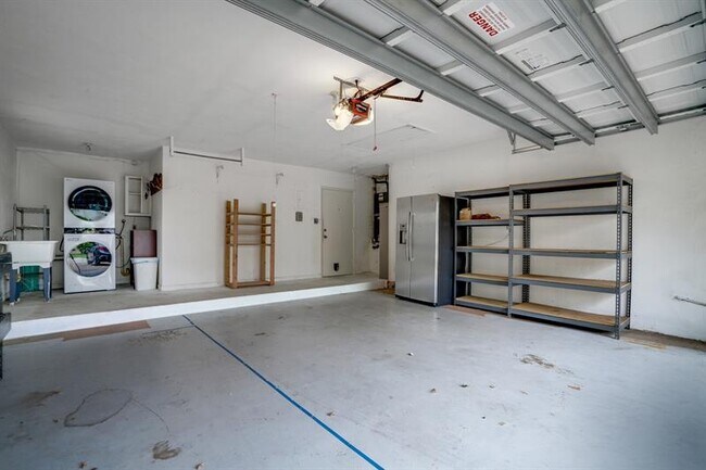 Building Photo - 3721 NE 29th Ave