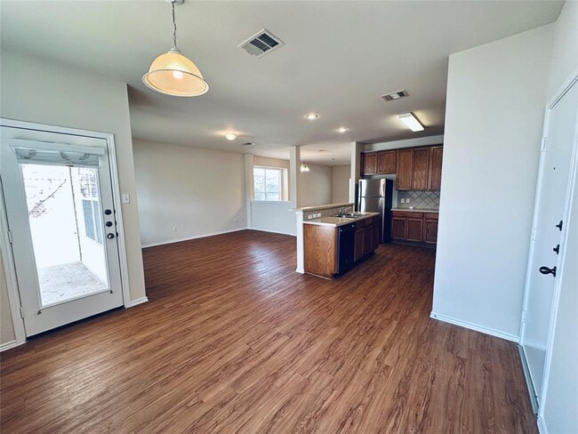 Building Photo - 408 Yucca House Dr