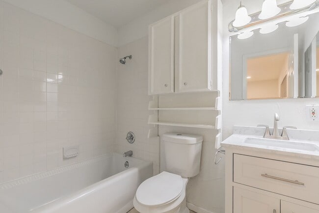 Building Photo - Charming and Updated Home in White Settlement