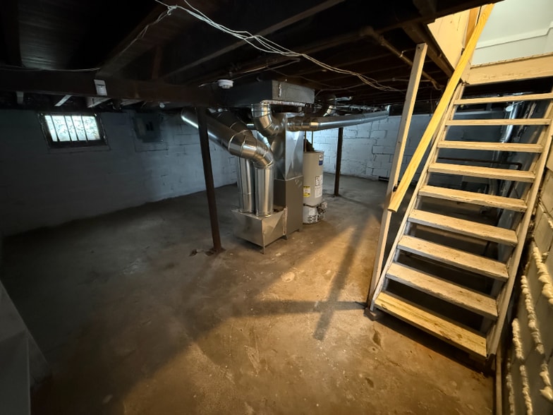 Building Photo - 100 Merrimac St