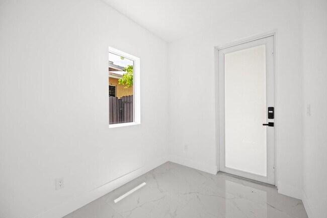 Building Photo - 1355 NW 42nd St