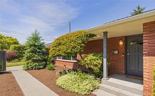 Building Photo - Beautiful Mid-Century Home on a Corner Lot...