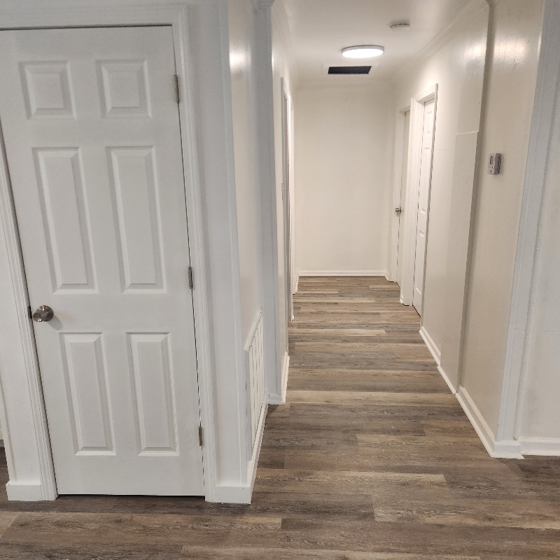 Building Photo - 308 Liston St