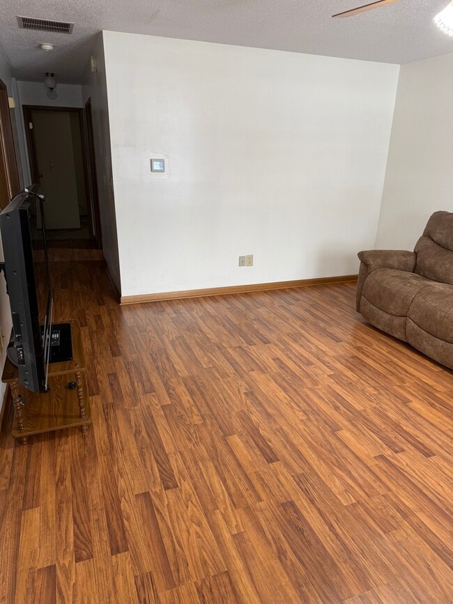 Building Photo - 168 Lyre-Bird Ln