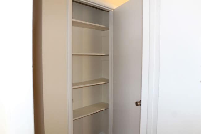 Building Photo - 3 Bedroom Townhouse - Near While Park - 06...