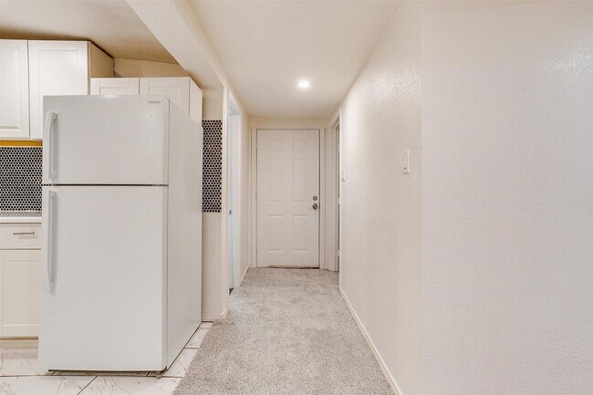 Building Photo - 1712 Fagan Dr