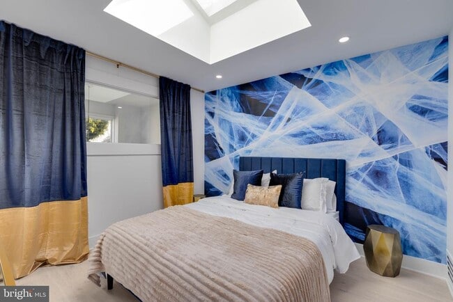 Building Photo - 528 N 22nd St