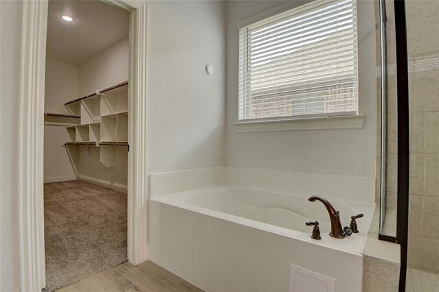 Building Photo - 805 Beeville Ct